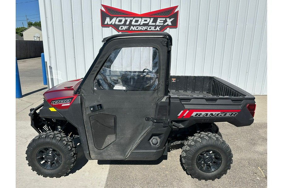 2021 Polaris Industries RANGER 1000 PREMIUM - MATTE SUNSET RED EPS