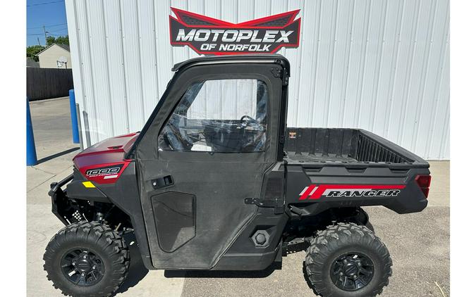 2021 Polaris Industries RANGER 1000 PREMIUM - MATTE SUNSET RED EPS