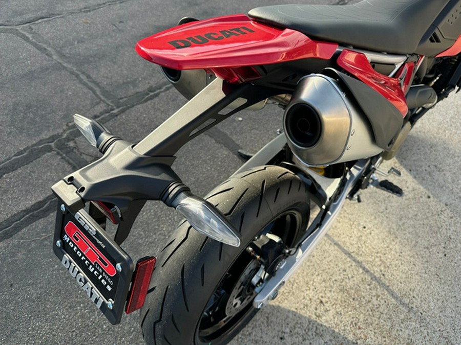 2025 Ducati HYPERMOTARD 698