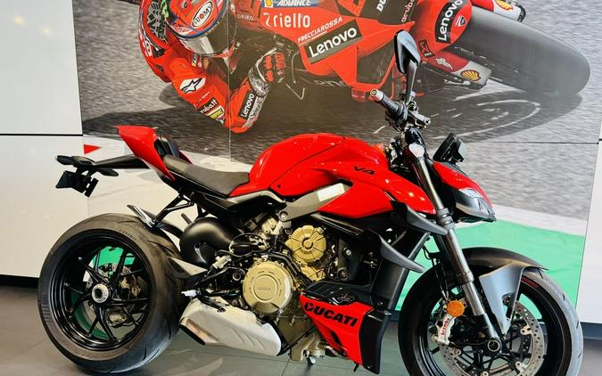 2023 Ducati Streetfighter V4 Ducati Red