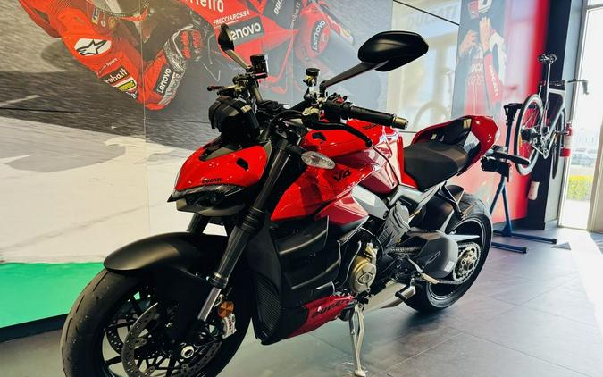2023 Ducati Streetfighter V4 Ducati Red
