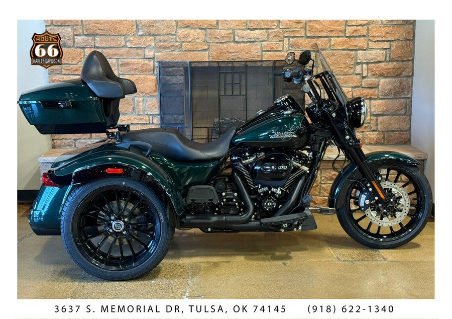 2024 Harley-Davidson® Freewheeler® Alpine Green
