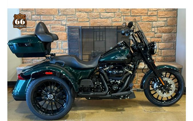 2024 Harley-Davidson® Freewheeler® Alpine Green