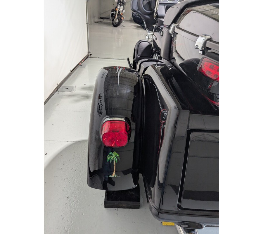 2021 Harley-Davidson® Tri Glide® Ultra Vivid Black