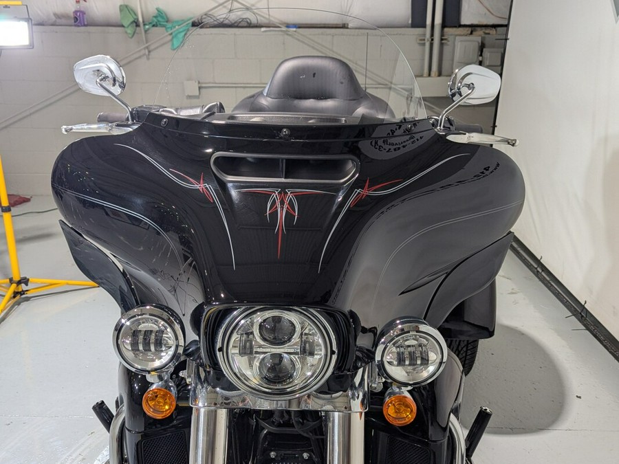 2021 Harley-Davidson® Tri Glide® Ultra Vivid Black