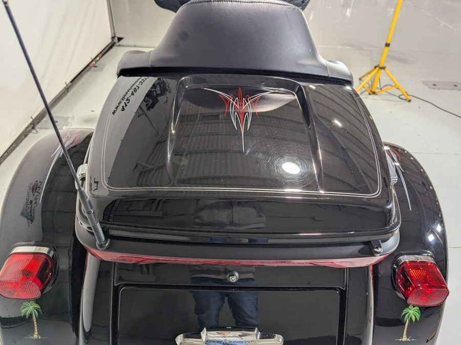 2021 Harley-Davidson® Tri Glide® Ultra Vivid Black