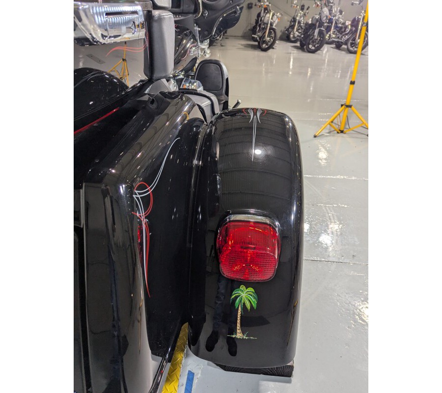 2021 Harley-Davidson® Tri Glide® Ultra Vivid Black