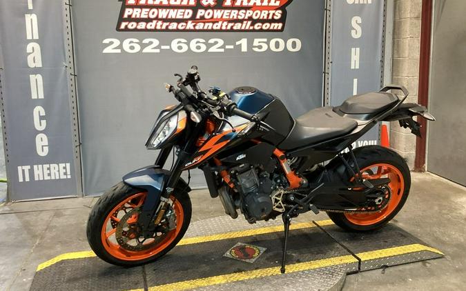 2022 KTM 890 Duke R