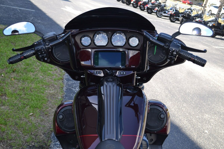 2019 Harley-Davidson® CVO™ Street Glide® - FLHXSE