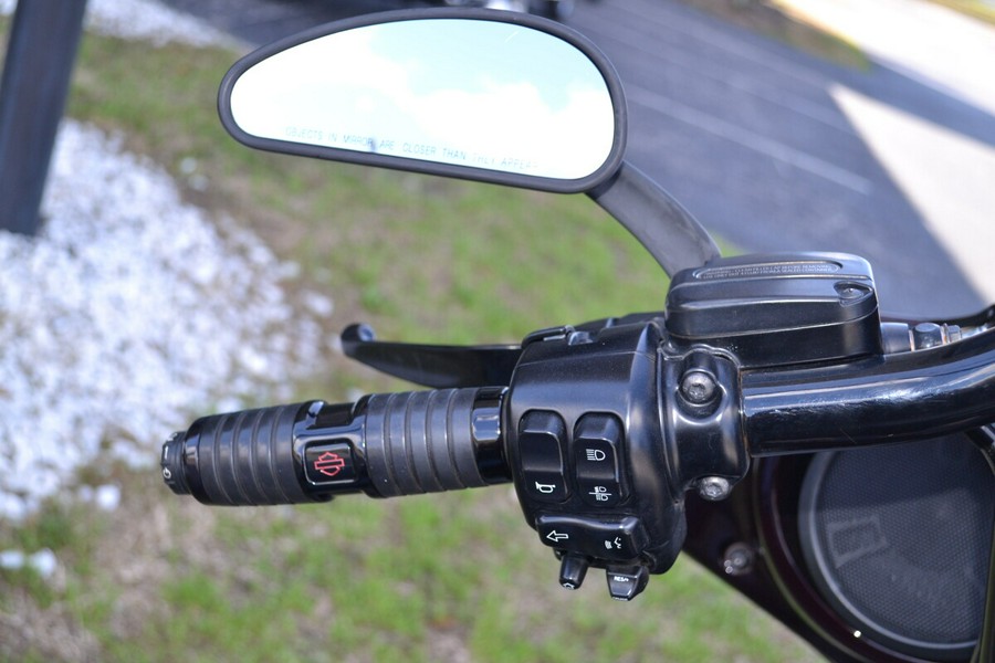 2019 Harley-Davidson® CVO™ Street Glide® - FLHXSE