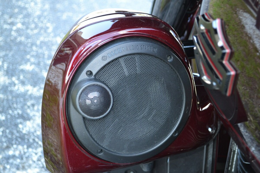 2019 Harley-Davidson® CVO™ Street Glide® - FLHXSE