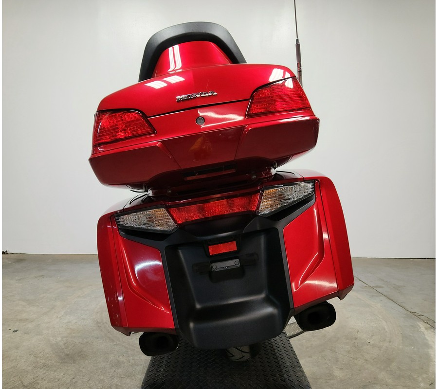 2017 Honda Gold Wing Audio Comfort Candy Red - FP8538