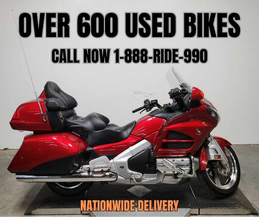 2017 Honda Gold Wing Audio Comfort Candy Red - FP8538