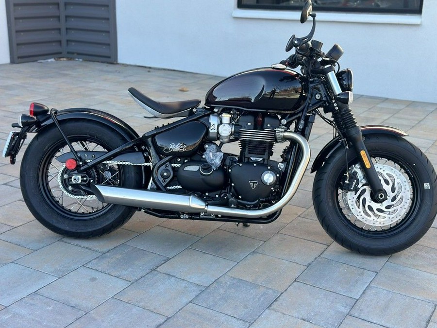 2024 Triumph Bonneville Bobber Stealth Edition