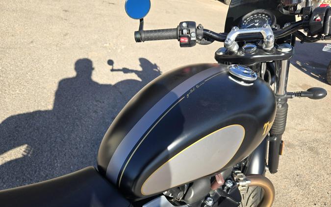 2022 TRIUMPH STREET TWIN GOLDLINE