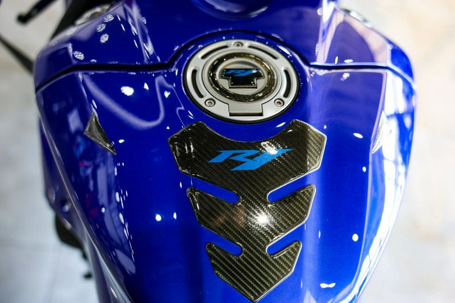 2024 Yamaha YZF-R1