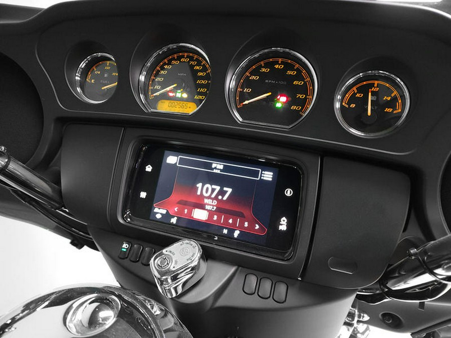 2022 Harley-Davidson® FLHTCUTG - Tri Glide® Ultra