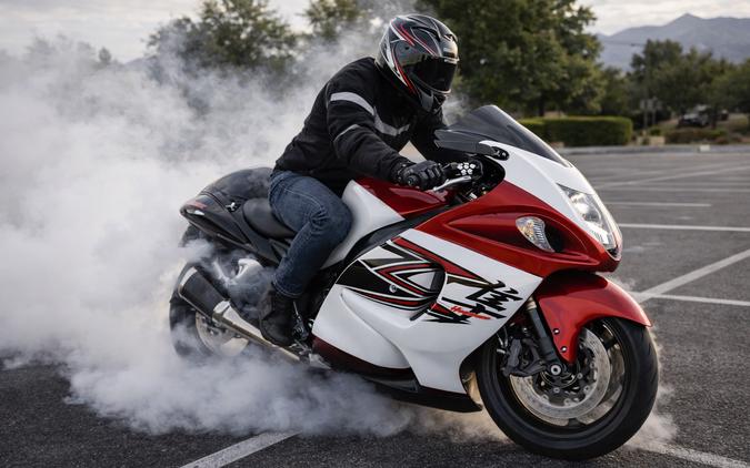 2012 SUZUKI GSX1300R - F101792