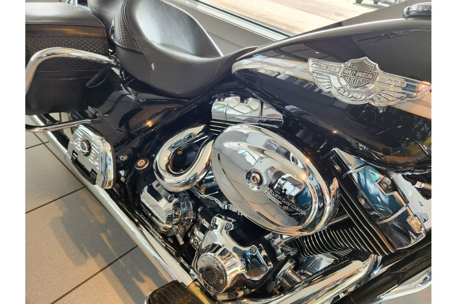 2003 Harley-Davidson® Road King Classic