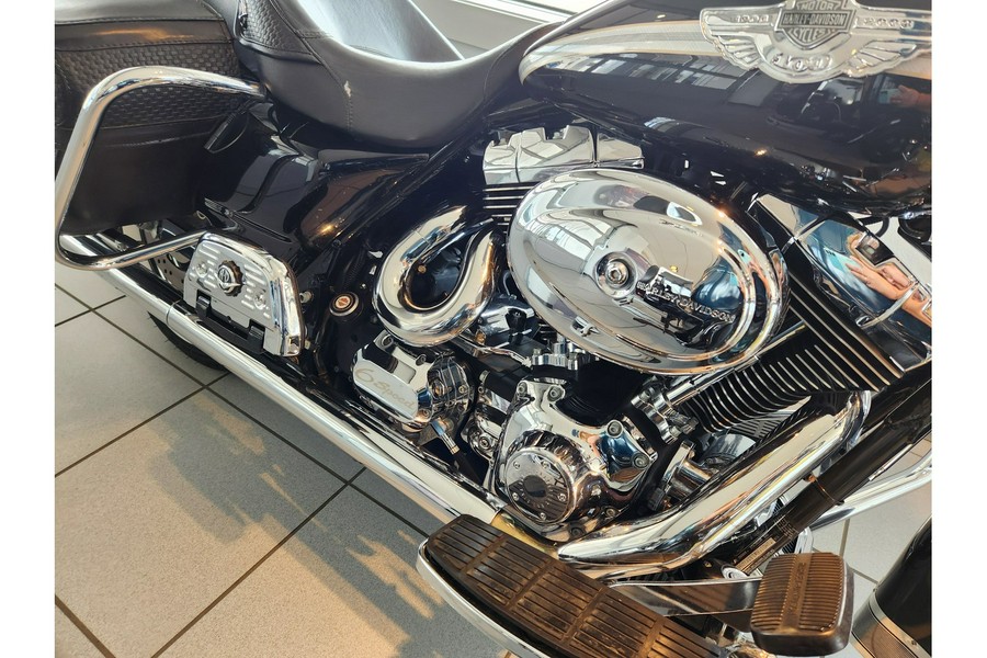 2003 Harley-Davidson® Road King Classic