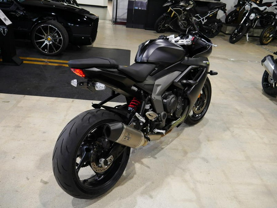 2025 Triumph Daytona 660 Satin Granite/Satin Black