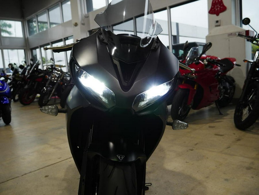 2025 Triumph Daytona 660 Satin Granite/Satin Black