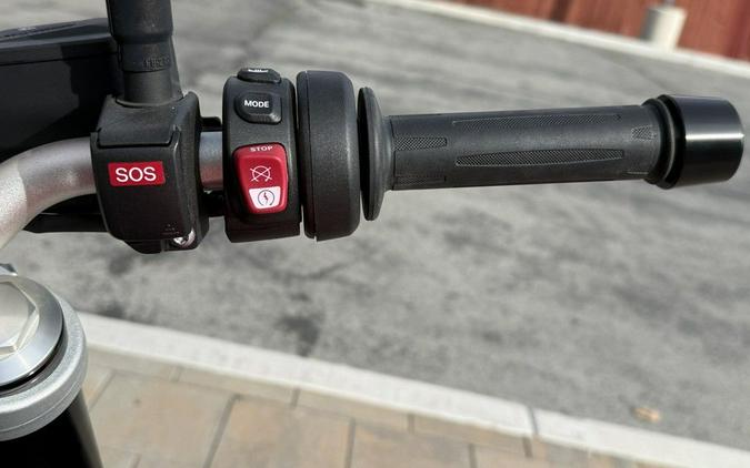 2024 BMW F 900 R Exclusive