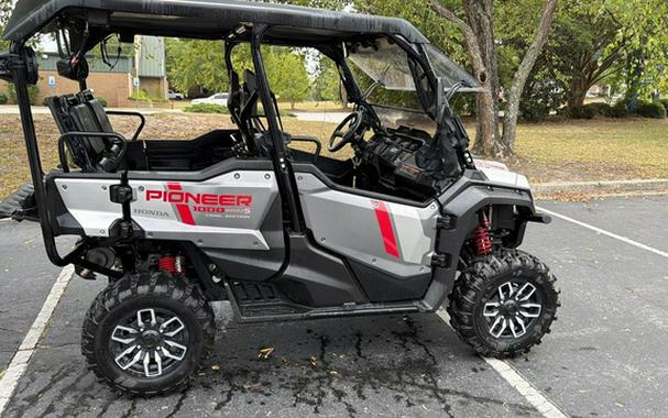 2025 Honda Pioneer 1000-5 Deluxe