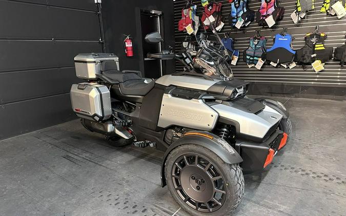 2025 Can-Am Canyon? XT