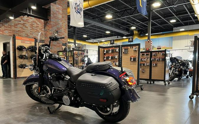 2026 Harley-Davidson Softail FLHC - Heritage Classic