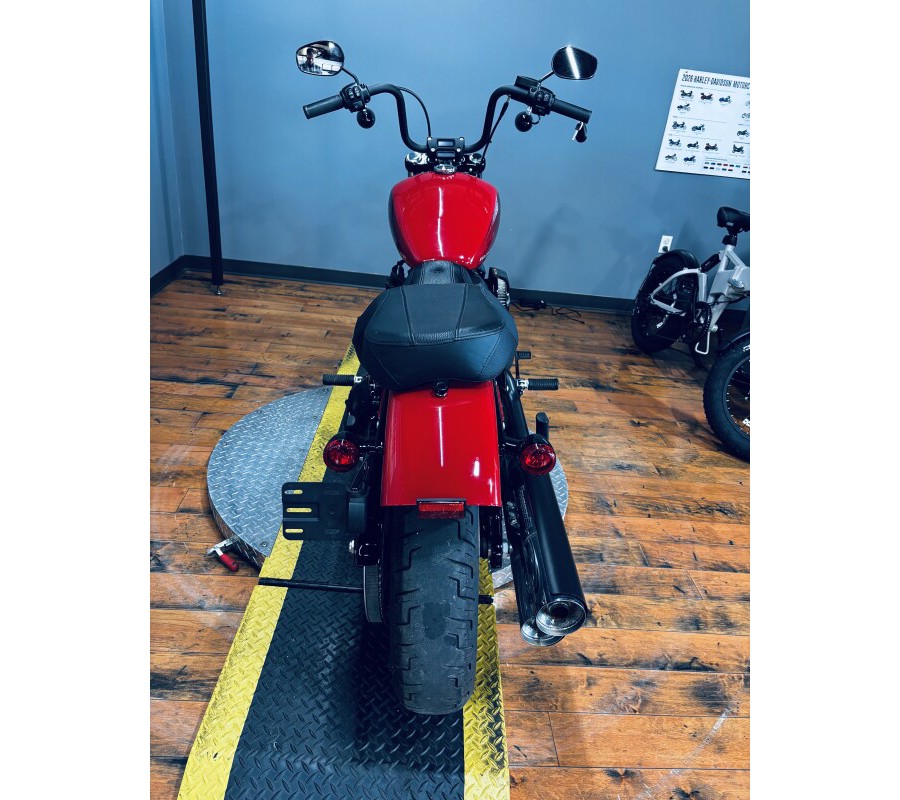 2022 Harley-Davidson® Street Bob® 114 REDLINE RED