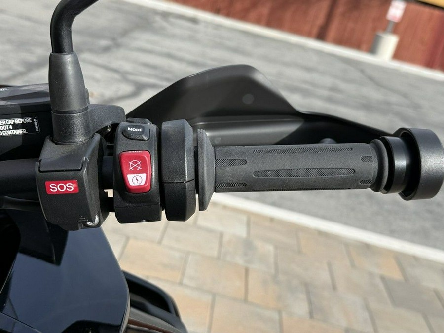 2025 BMW S 1000 XR Triple Black Low Suspension