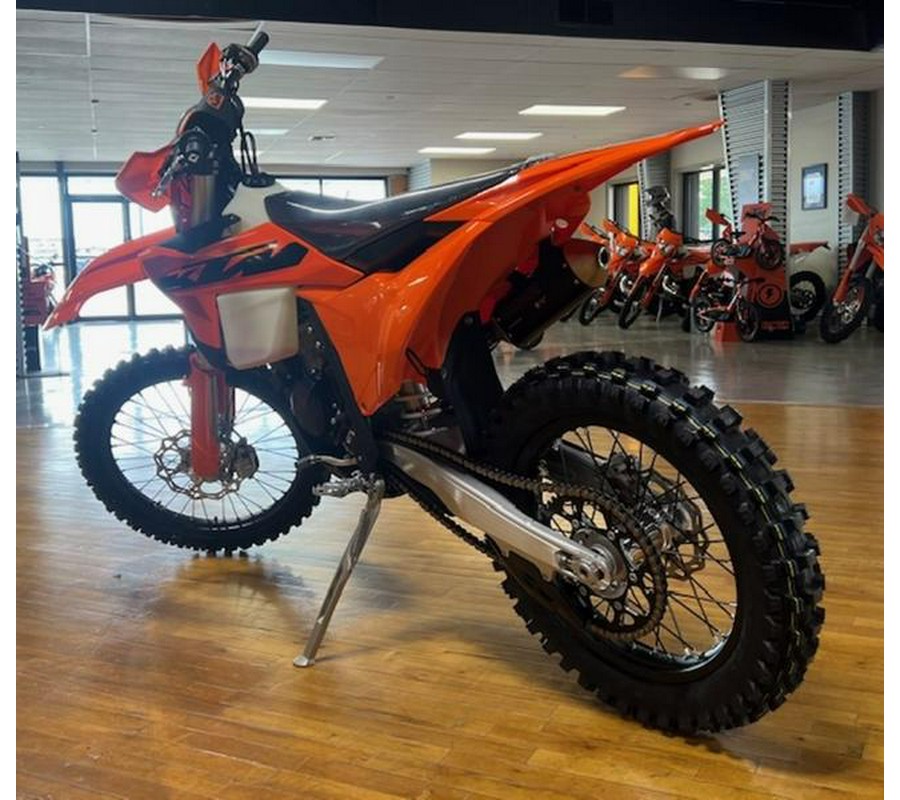 2025 KTM 125 XC