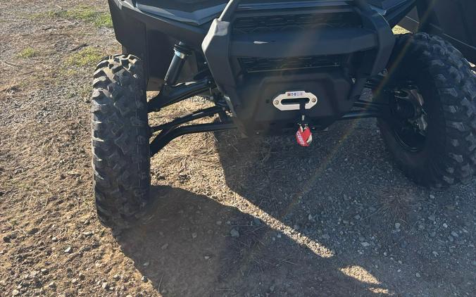 2026 Can-Am Defender XT CAB HD11