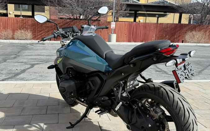 2026 BMW R 1300 R Snapper Rocks Blue