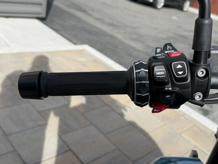 2026 BMW R 1300 R Snapper Rocks Blue