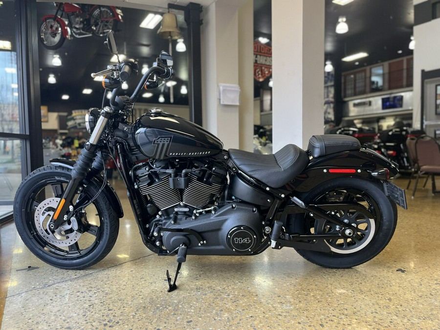 2024 Harley-Davidson Street Bob 114 Vivid Black