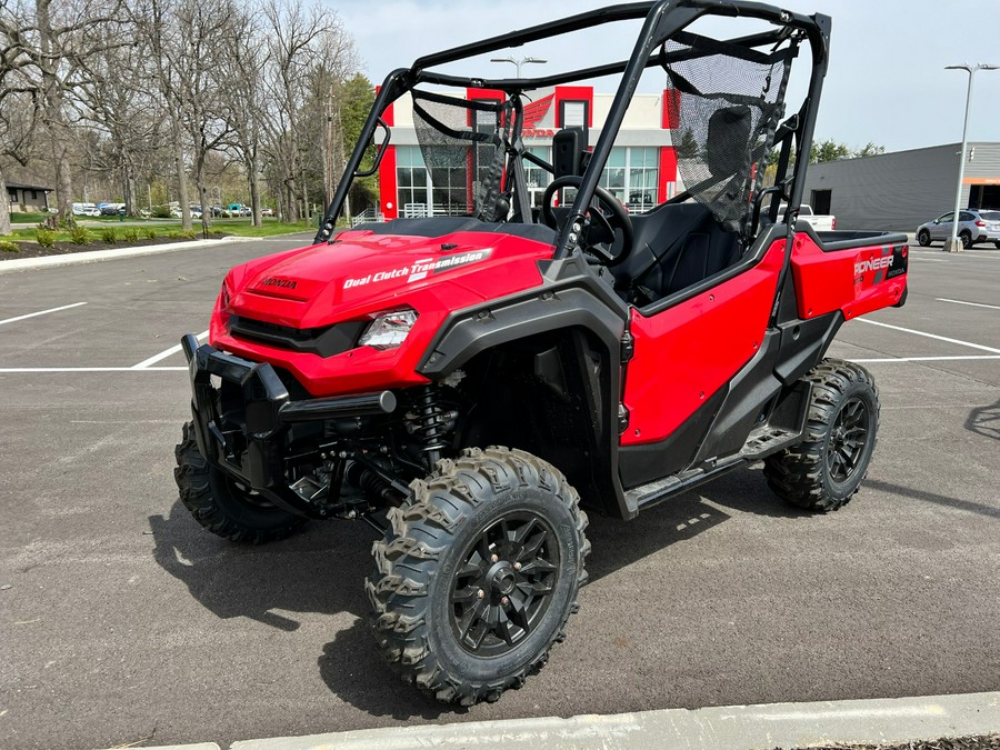 2025 Honda Pioneer 1000 Deluxe