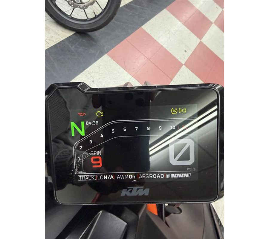 2022 KTM 1290 Super Duke R EVO