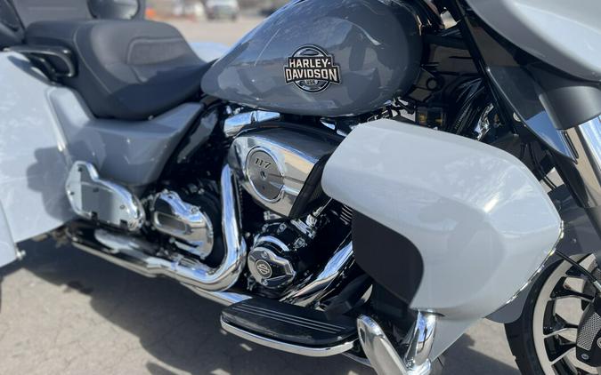 2026 Harley-Davidson® FLHLT Street Glide 3 Limited, DRK BILIARD GRY