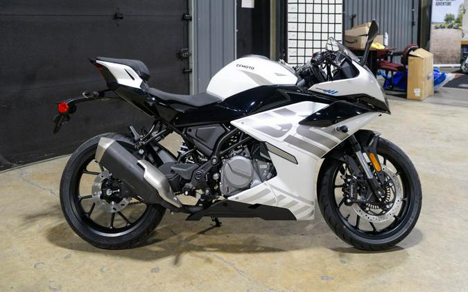 2026 CFMOTO 300SS
