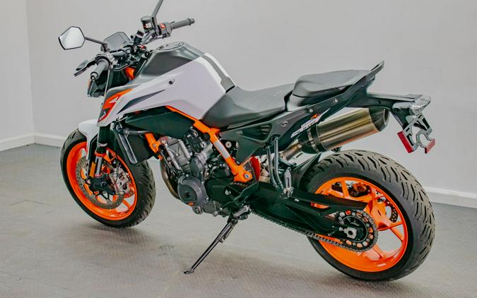 2021 KTM 890 Duke R