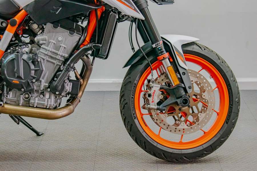 2021 KTM 890 Duke R