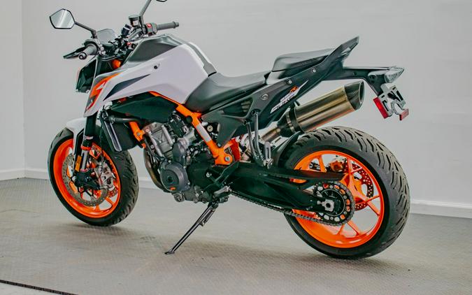 2021 KTM 890 Duke R