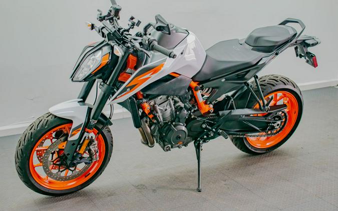 2021 KTM 890 Duke R