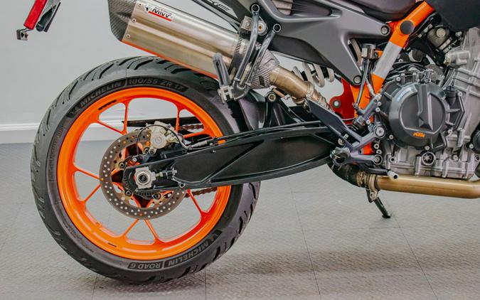 2021 KTM 890 Duke R