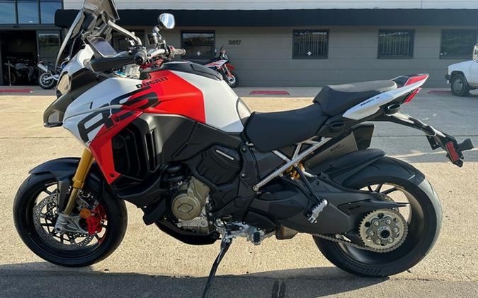 2025 Ducati Multistrada V4 RS