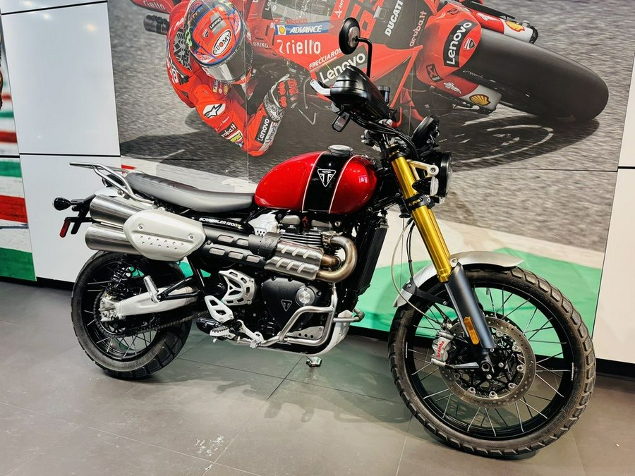 2023 Triumph Scrambler 1200 XE Carnival Red / Jet Black
