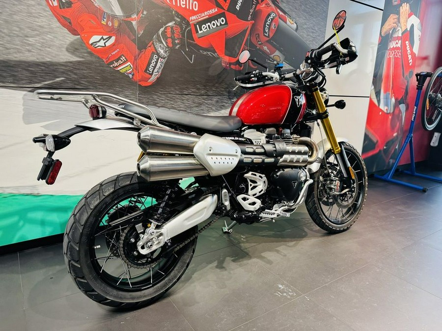 2023 Triumph Scrambler 1200 XE Carnival Red / Jet Black