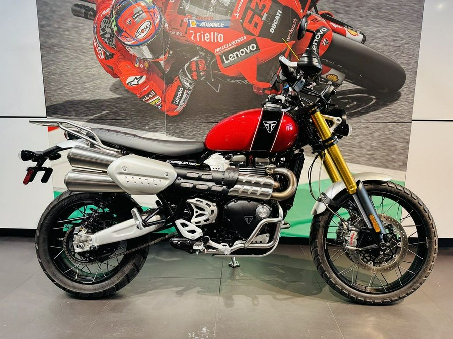 2023 Triumph Scrambler 1200 XE Carnival Red / Jet Black